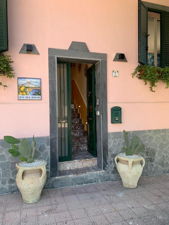 지아르디니낙소스 Sun Sea House Taormina 아파트 외부 사진