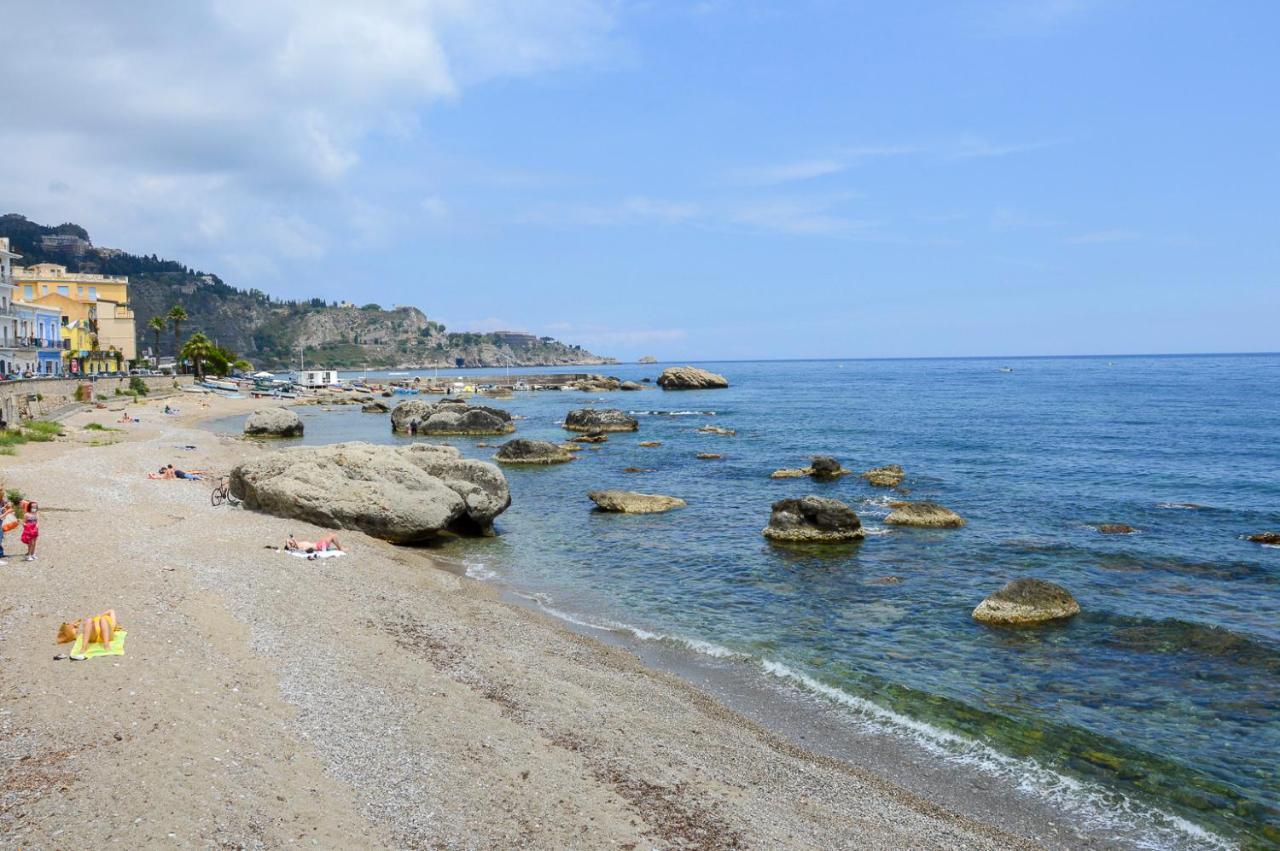 지아르디니낙소스 Sun Sea House Taormina 아파트 외부 사진